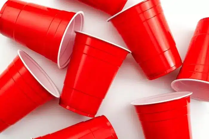 can you microwave red solo cup