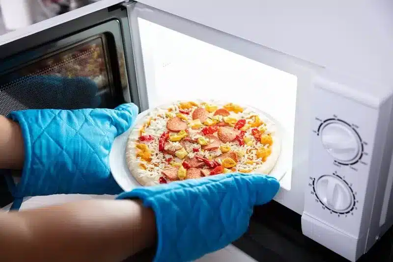 how-to-microwave-totinos-pizza