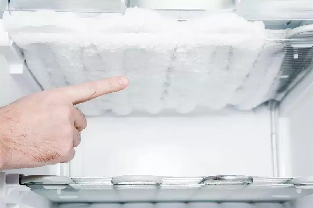 what-causes-a-refrigerator-to-freeze-up
