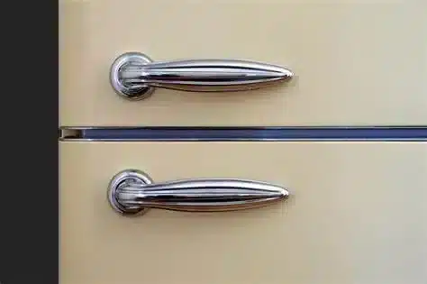 how-to-tighten-a-refrigerator-door-handle