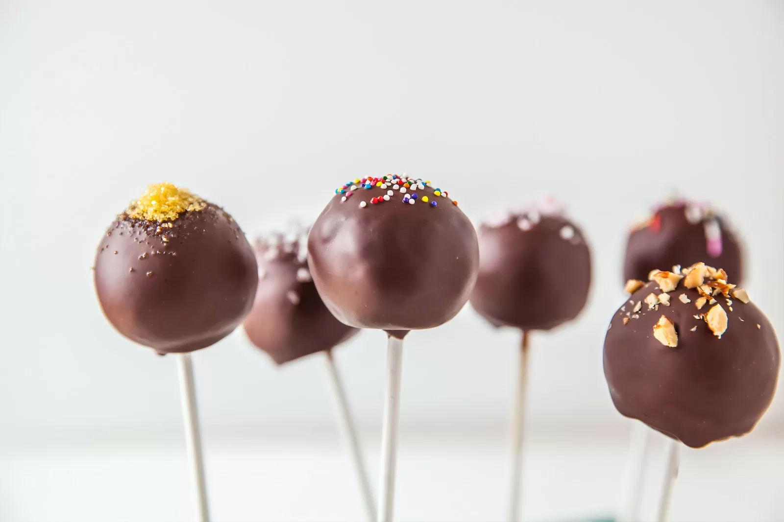 Do Cake Pops Need To Be Refrigerated?